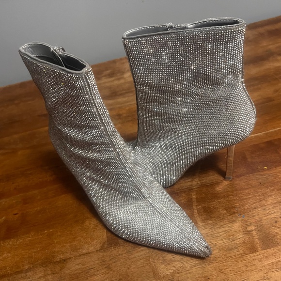 Steve Madden Rinestone Heals - Picture 5 of 6